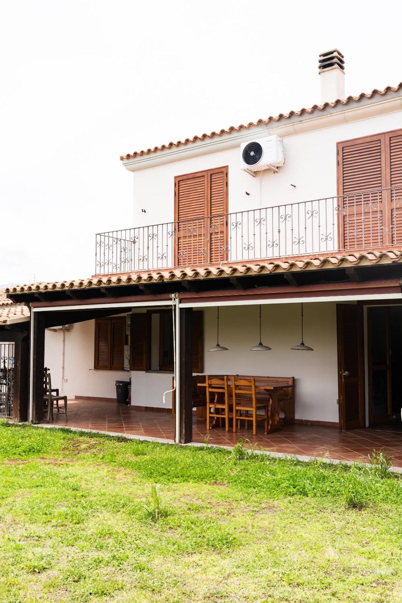 Mera House โปซาดา ภายนอก รูปภาพ